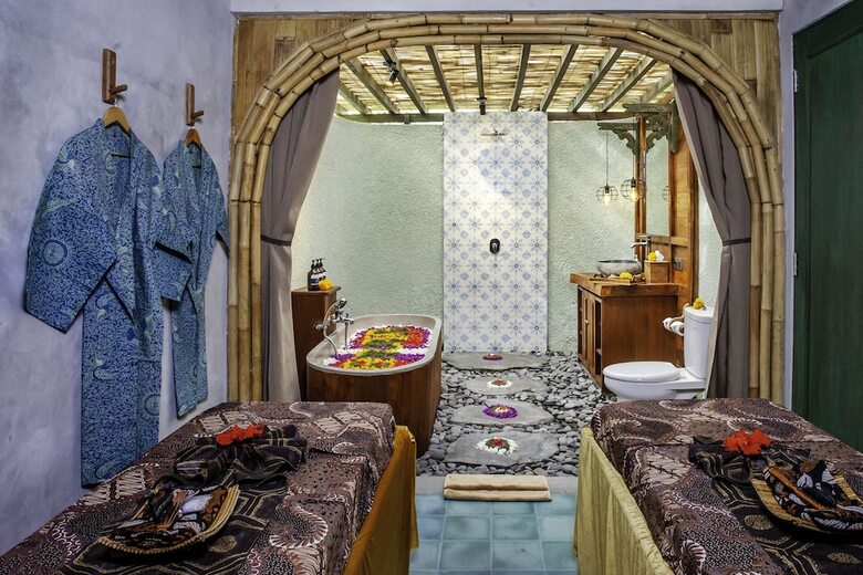 Hotel Arya Arkananta Resort & Spa