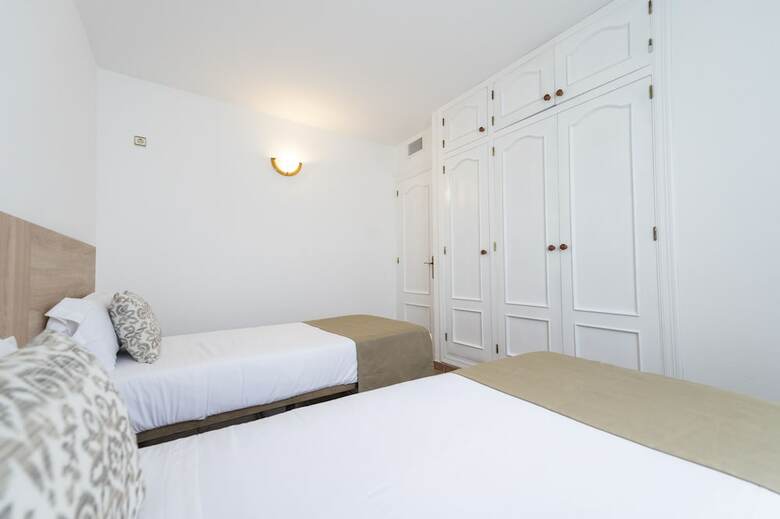 Aparthotel Apartamentos Blanco Sol