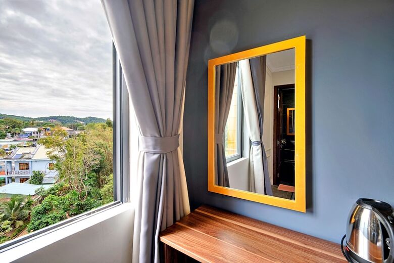 S79 Hotel Happy 88 Tran Hung Dao Street