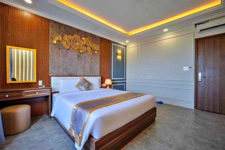 S79 Hotel Happy 88 Tran Hung Dao Street