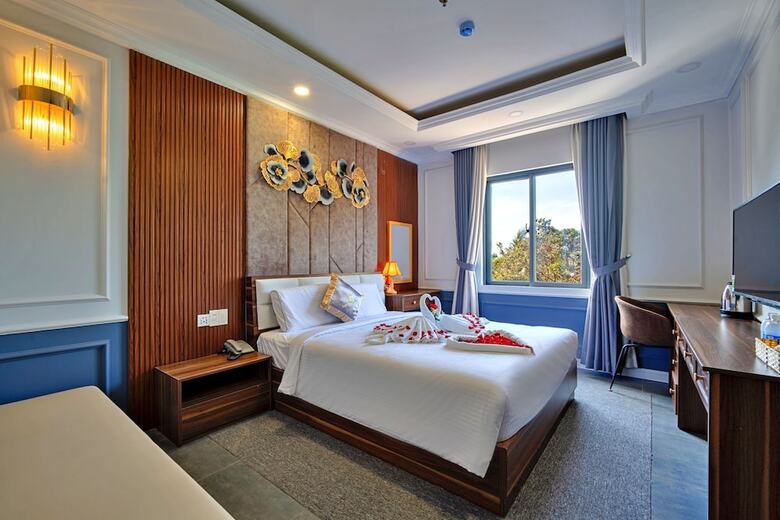 S79 Hotel Happy 88 Tran Hung Dao Street