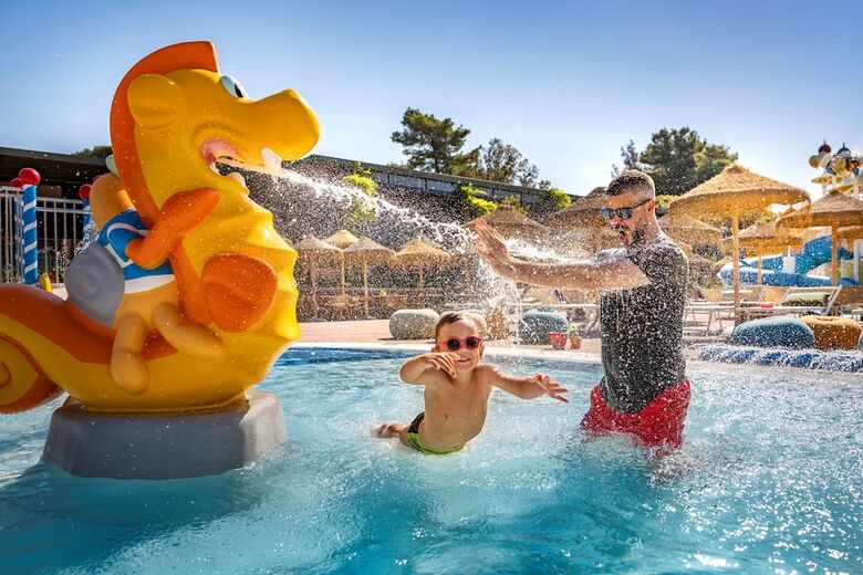 Hotel Valamar Amicor Resort