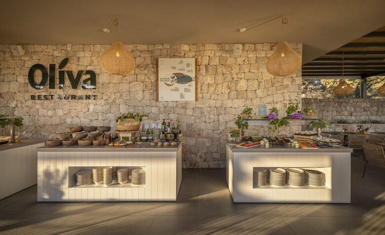 Hotel Valamar Amicor Resort