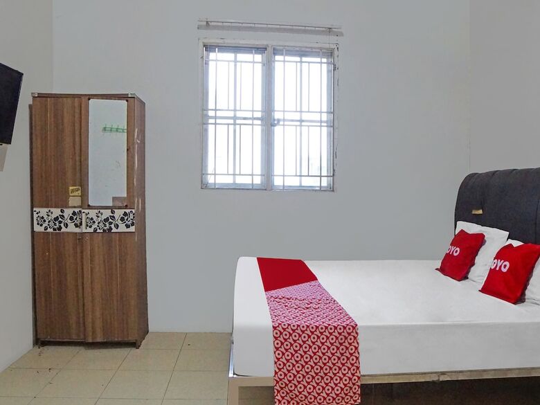 Hotel Oyo 92403 Gatsu Homestay
