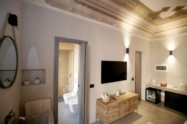 Casa Nostra Luxury Suites