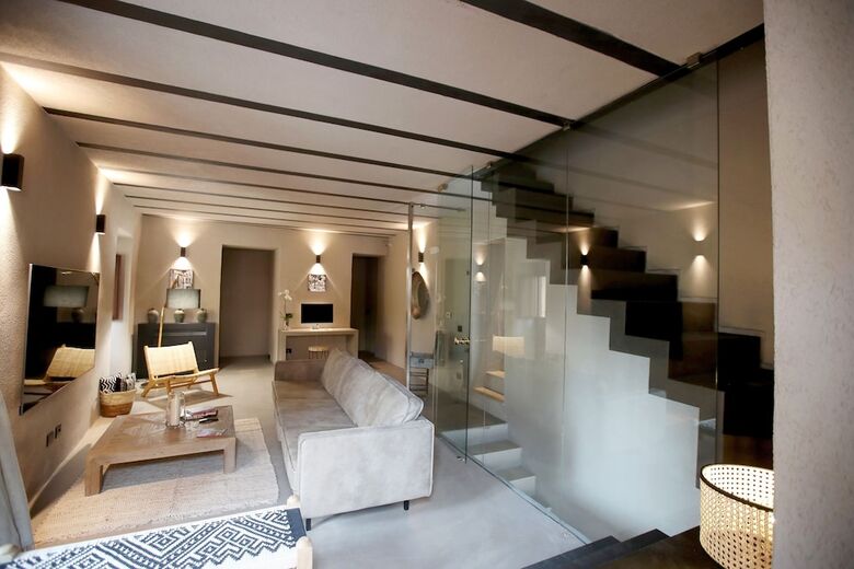 Casa Nostra Luxury Suites
