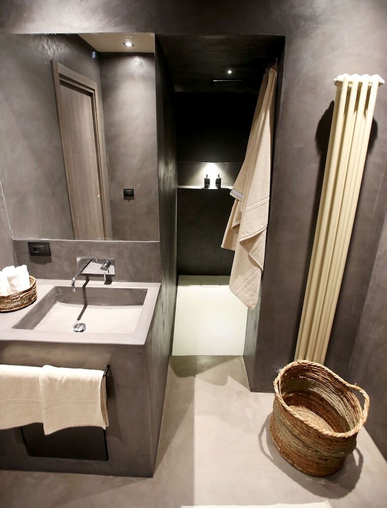 Casa Nostra Luxury Suites