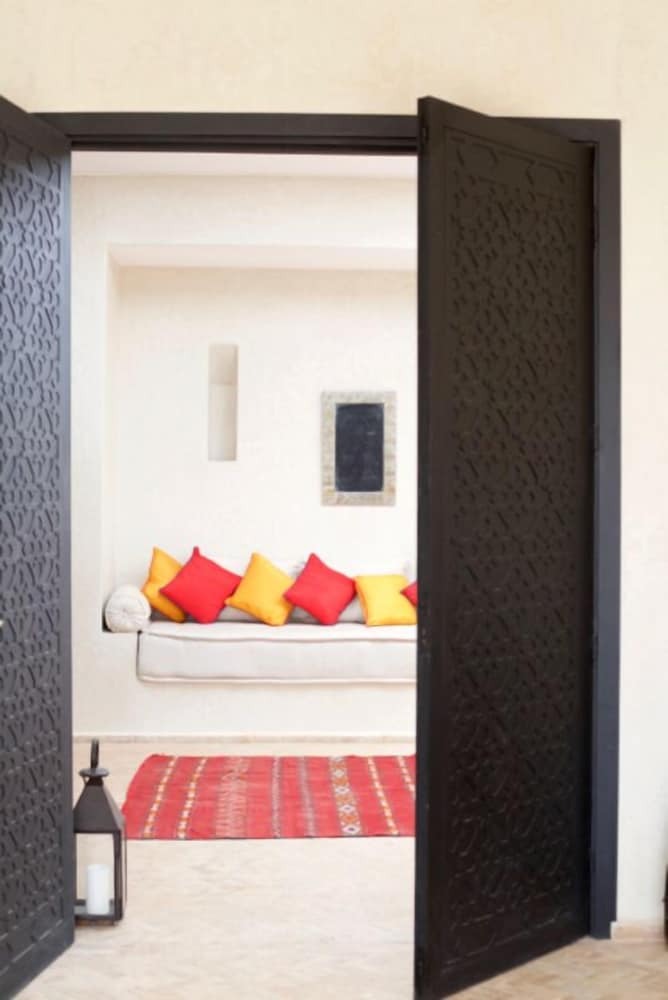 L' Amandier Hotel & Villas
