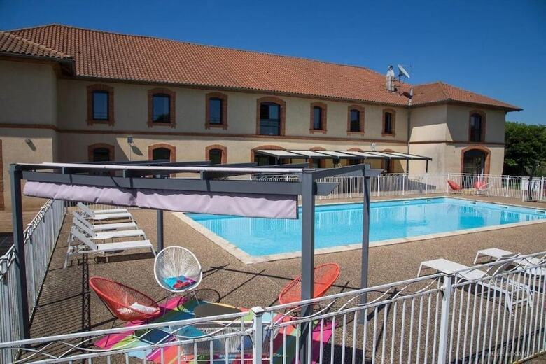 Hotel Domaine De Garabaud