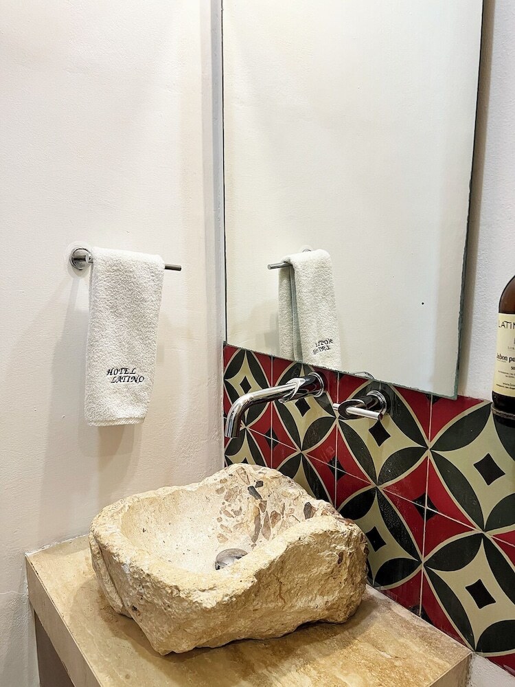 Latino Hotel Boutique