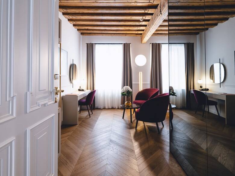 Hotel Heritage