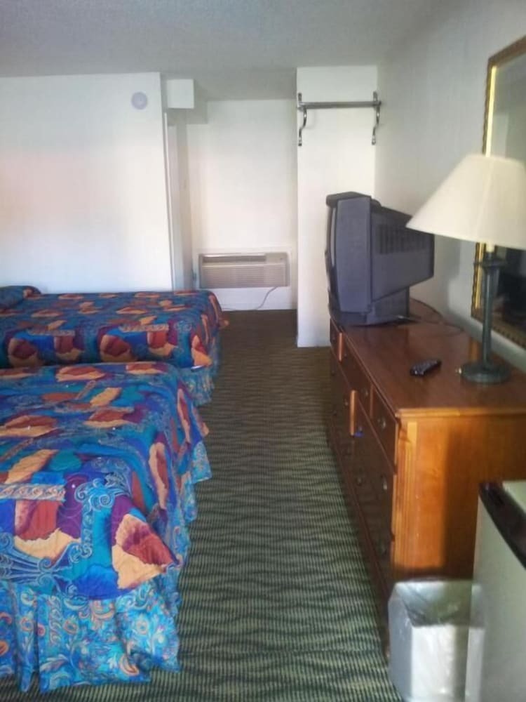 Motel Deluxe Inn