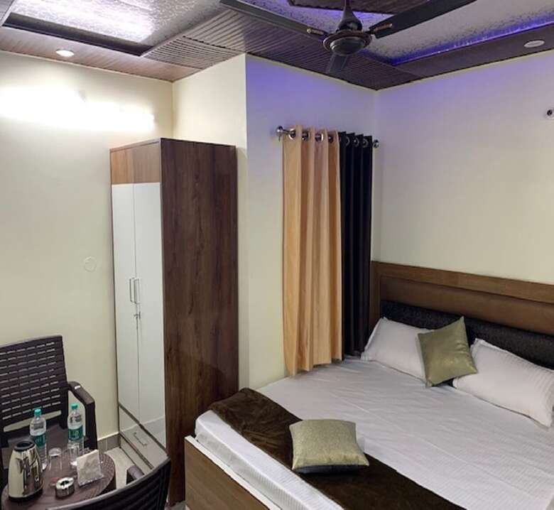 Hotel The Tapovan Residency