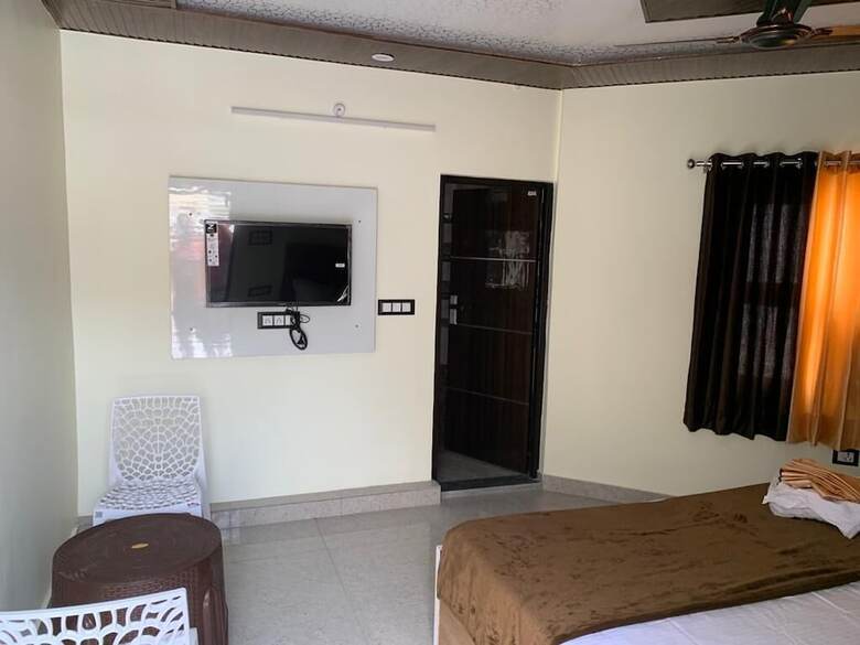 Hotel The Tapovan Residency