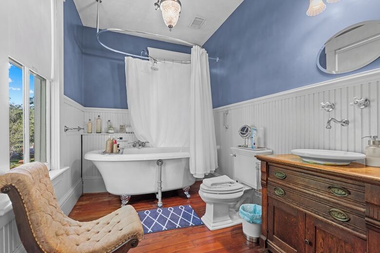 The Laurel Oak Inn Bed And Breakfast