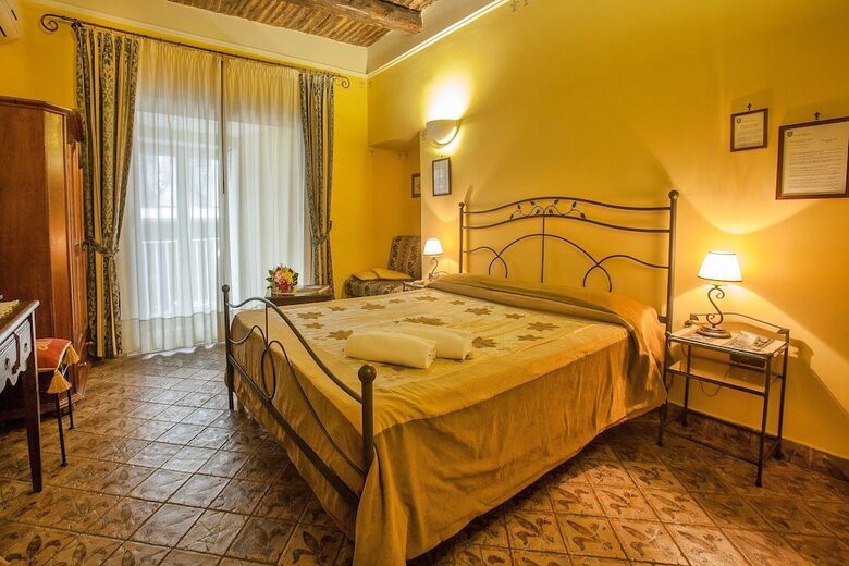Bed & Breakfast Double Triple Room In Naples City Center