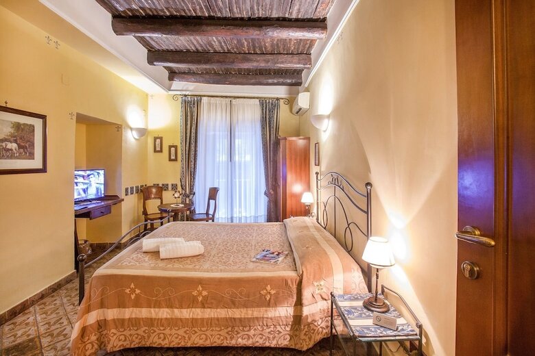 Bed & Breakfast Double Triple Room In Naples City Center