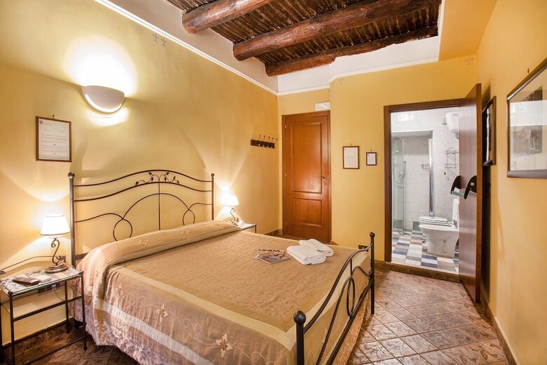 Bed & Breakfast Double Triple Room In Naples City Center
