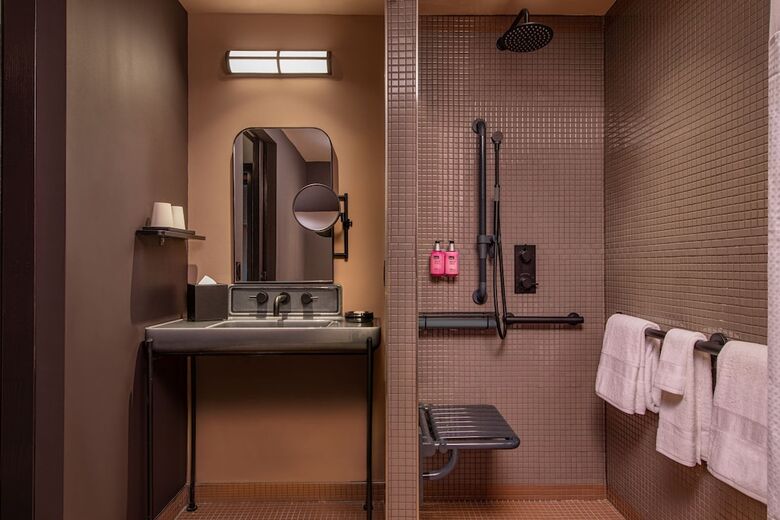 Hotel Moxy Downtown Los Angeles