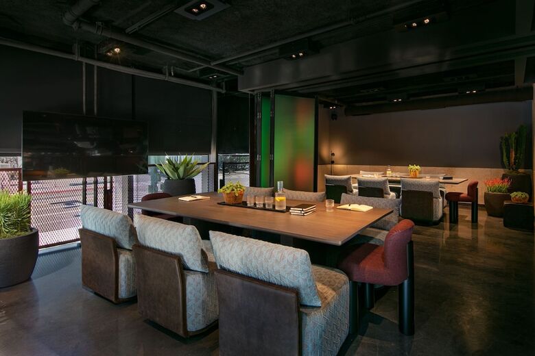 Hotel Moxy Downtown Los Angeles