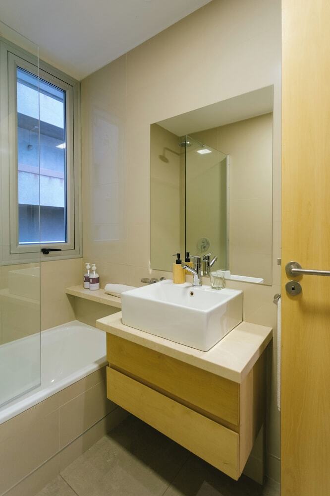 Le Montreal Apartments