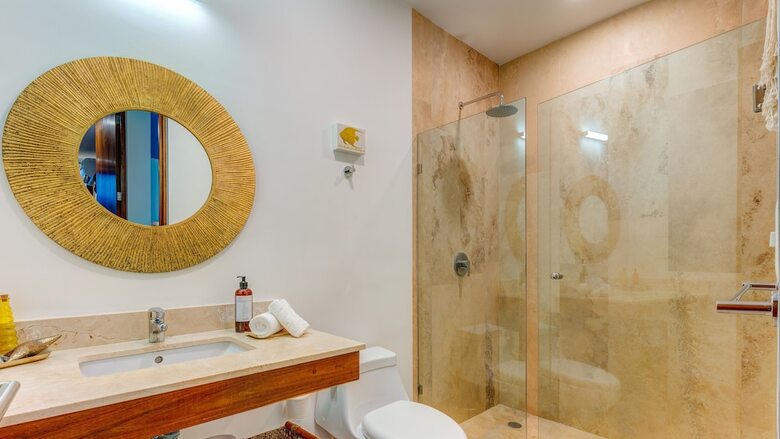 Private Rooftop 1br Condo With Stunning Common Areas By Stella Rentals
