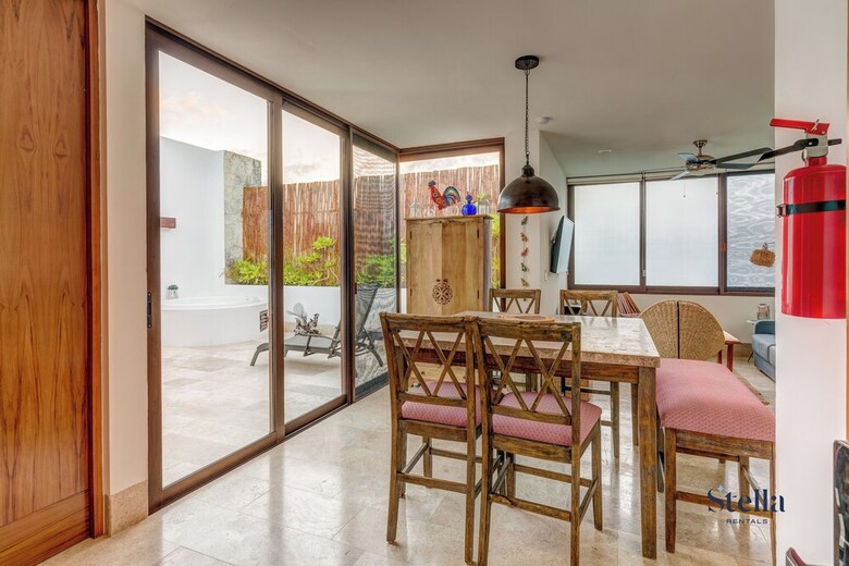 Private Rooftop 1br Condo With Stunning Common Areas By Stella Rentals