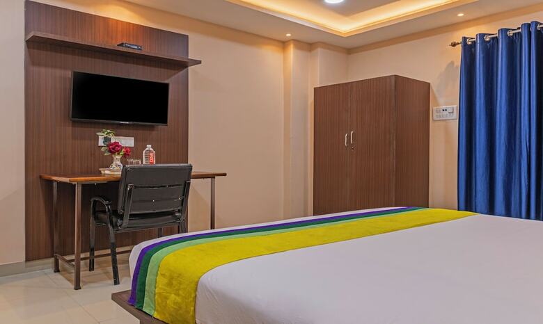 Itsy Hotels Kashi Grand, Bhu