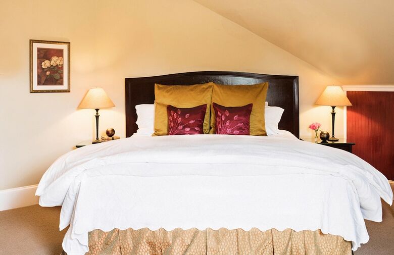 Bed & Breakfast 1801 First Luxury Inn