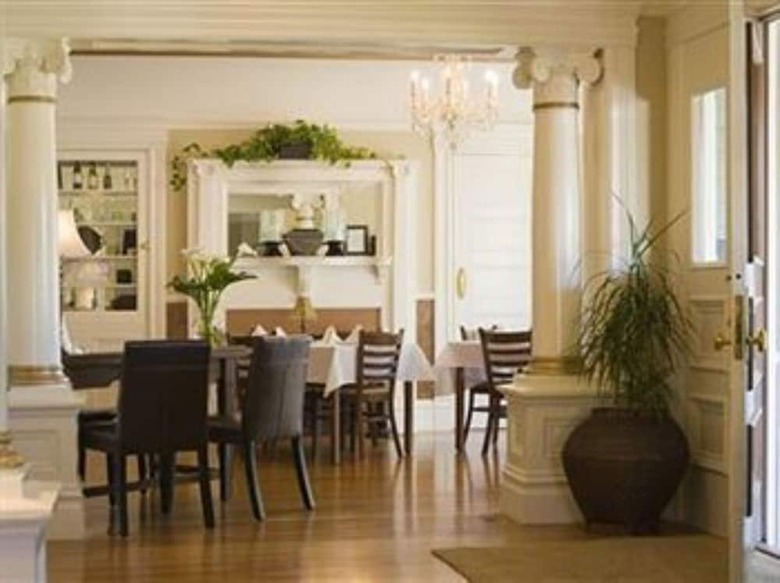 Bed & Breakfast 1801 First Luxury Inn