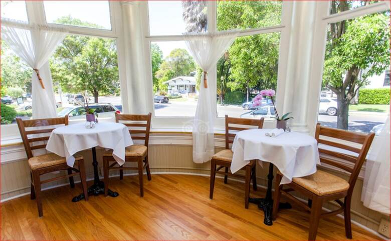 Bed & Breakfast 1801 First Luxury Inn