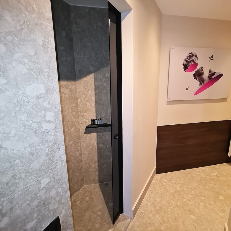 Cityzoe Athens Suites