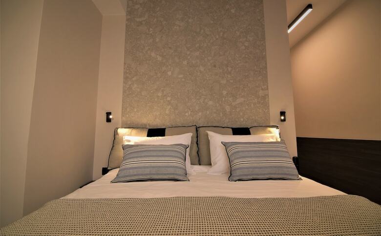 Cityzoe Athens Suites