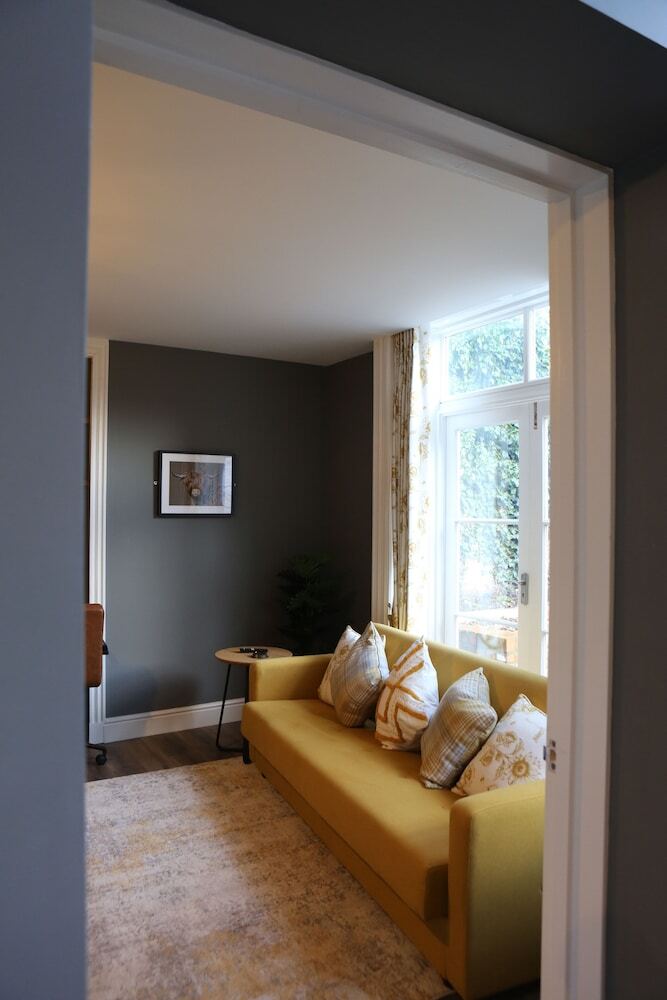 Hotel No.12 Self Check-in Apartments