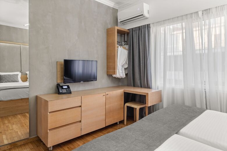 Athens Warehouse Hotel & Suites