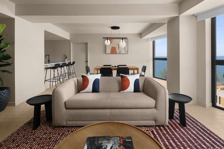 Rok Hotel Kingston, Tapestry Collection By Hilton