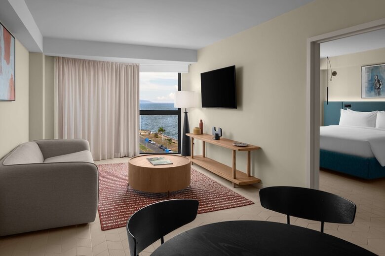 Rok Hotel Kingston, Tapestry Collection By Hilton