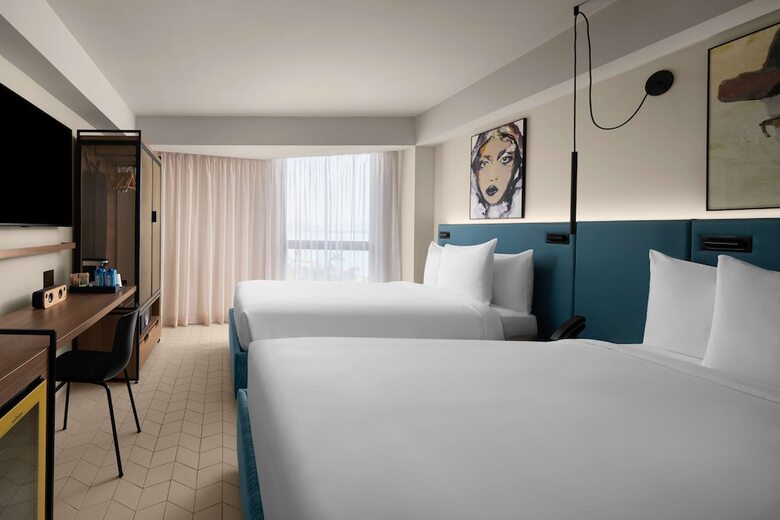 Rok Hotel Kingston, Tapestry Collection By Hilton