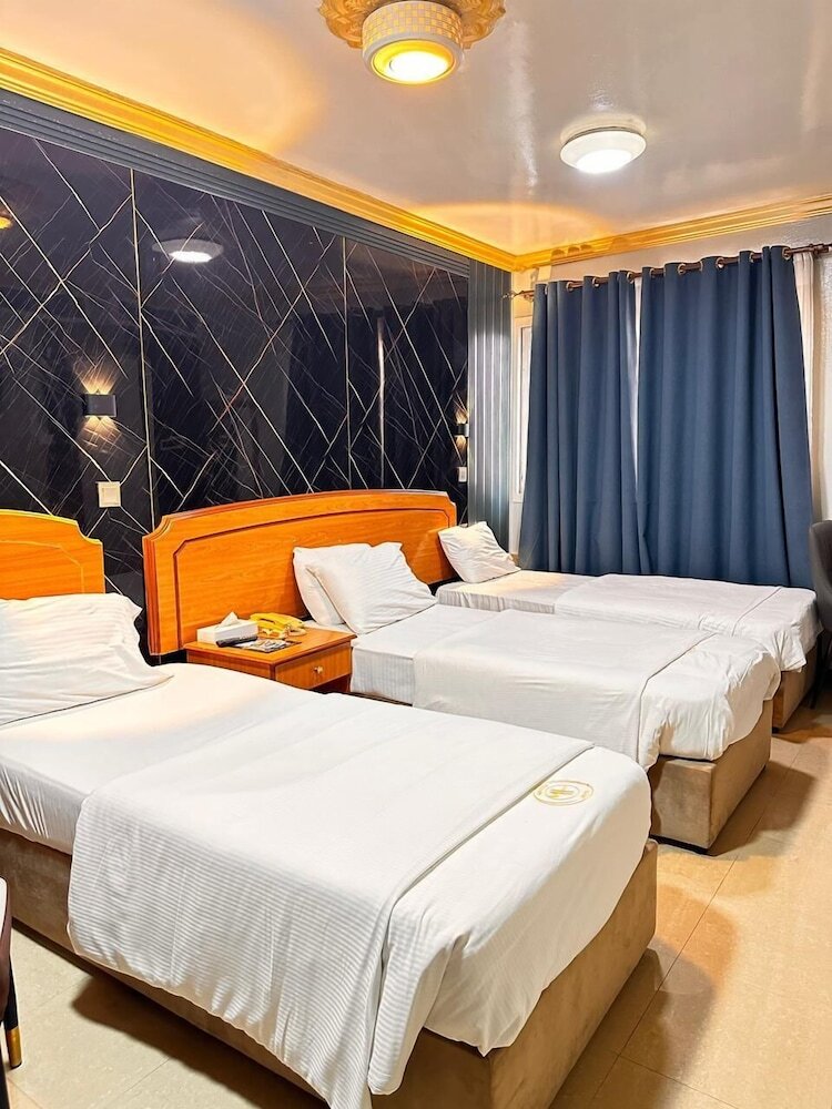 Maaeen Hotel