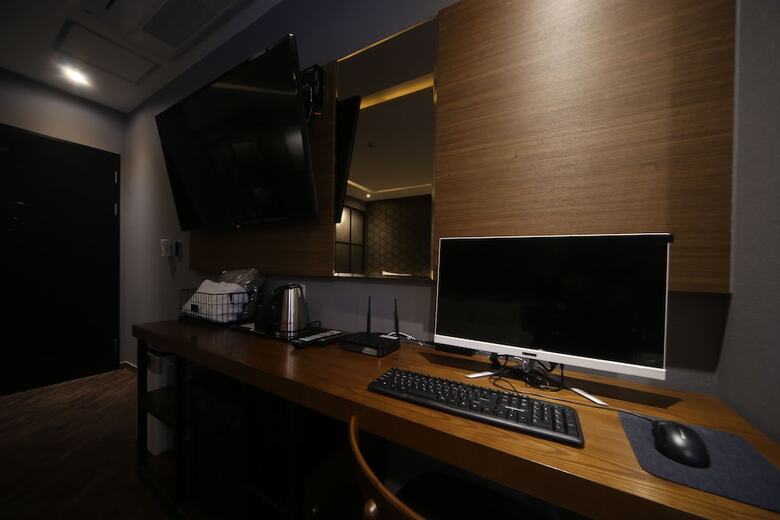 Brown Dot Hotel Beomil