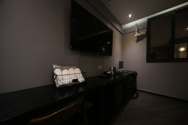 Brown Dot Hotel Beomil