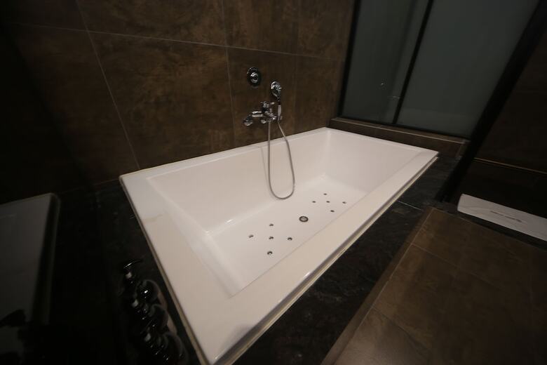 Brown Dot Hotel Beomil