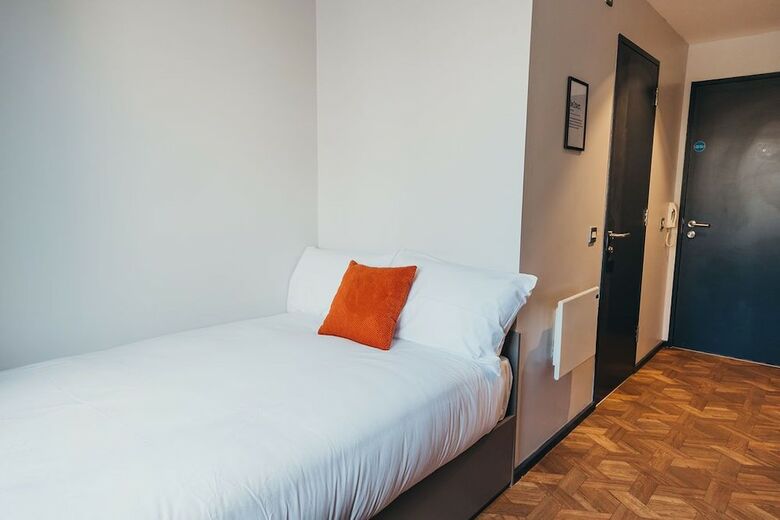 Hotel Quarter By Warren Collection