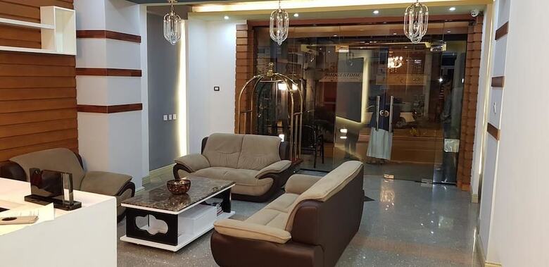 Mosy Hotel