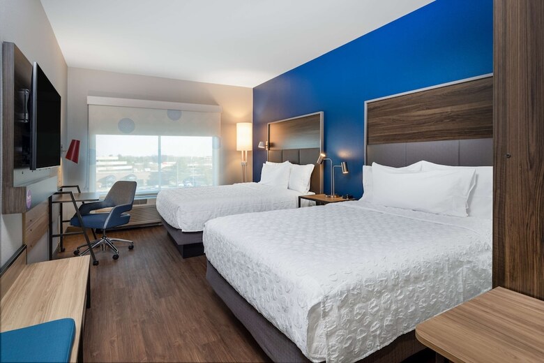 Hotel Tru By Hilton Naperville Chicago