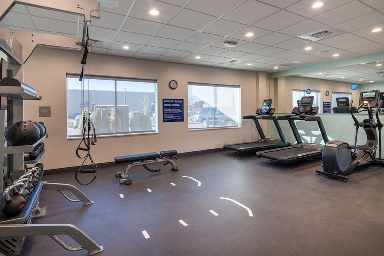 Hotel Tru By Hilton Naperville Chicago