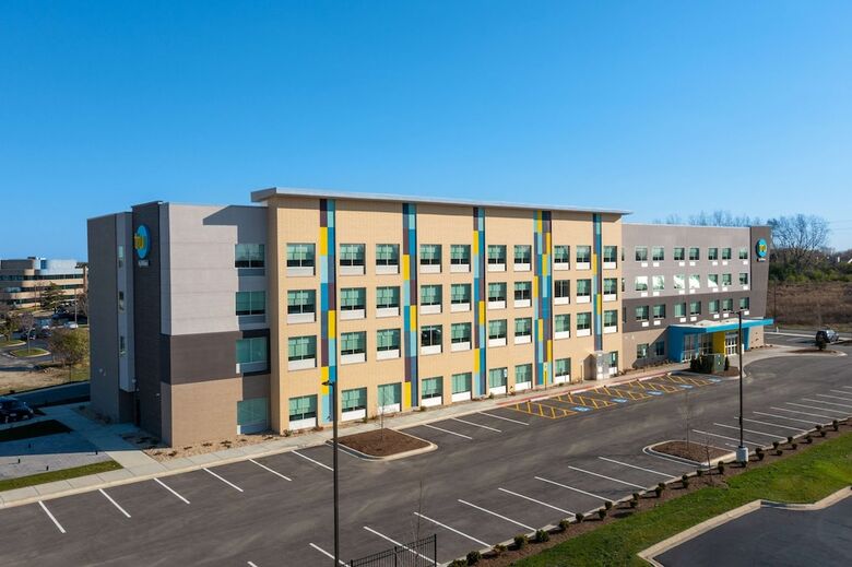 Hotel Tru By Hilton Naperville Chicago