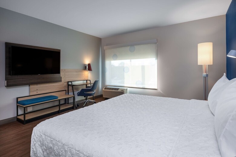 Hotel Tru By Hilton Naperville Chicago