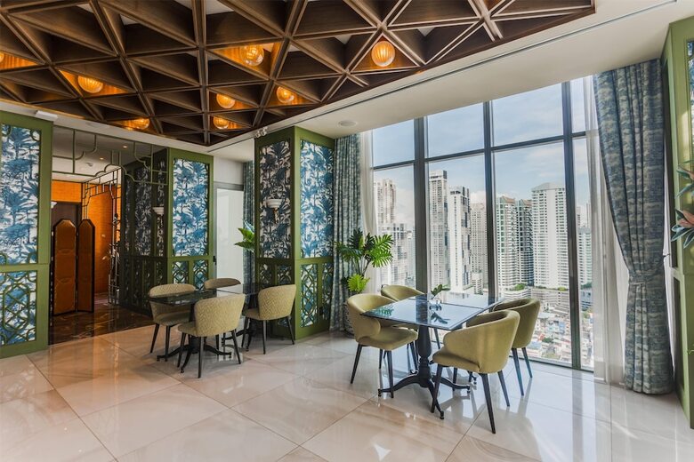 Hotel Wyndham Bangkok Queen Convention Centre