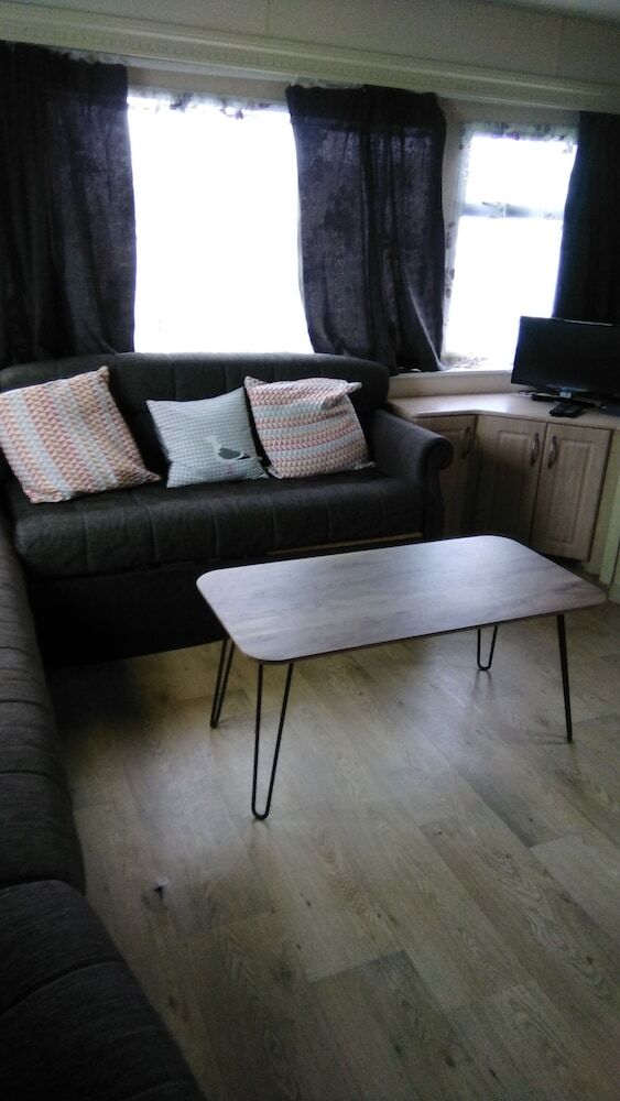 Stunning 3-bed Caravan In Camber Kitesurf Family